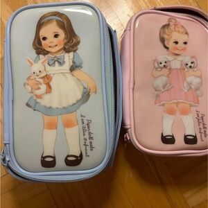 Enamel makeup pouch set